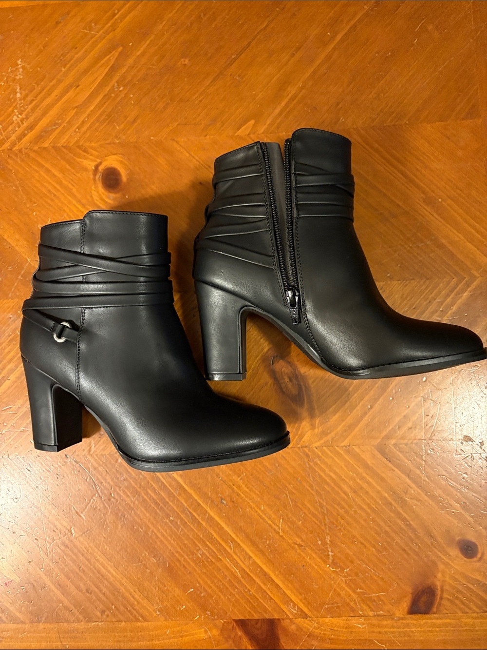 White Mountain Black Faux Leather Ankle Boots with Block Heel